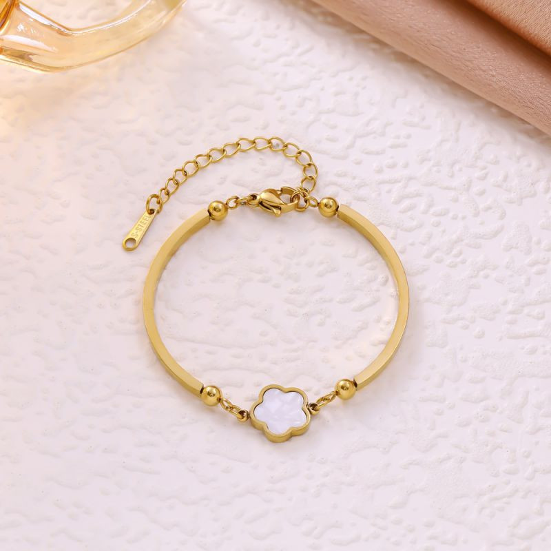 Браслет-цепочка с черным цветком и бусинами CJR70297