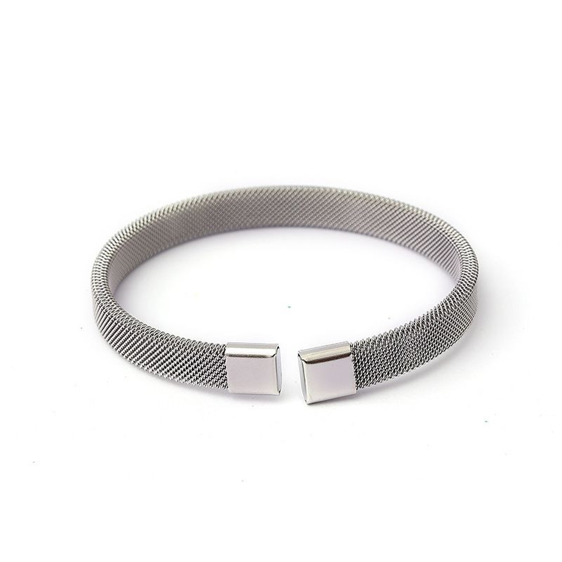 Жесткий браслет CJH58825