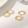 Компактные золотистые серьги-кольца с дорожкой мелкого жемчуга CJH38228 Компактные золотистые серьги-кольца с дорожкой мелкого жемчуга CJH38228