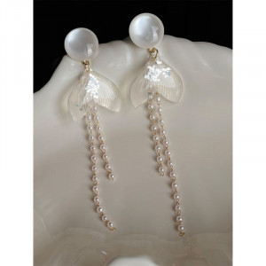 Воздушные серьги-пусеты с лепестками и жемчужными нитями CJQ17170 Воздушные серьги-пусеты с лепестками и жемчужными нитями CJQ17170