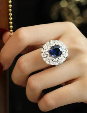 Перстень в стиле «Royal» с сапфировым фианитом Z37038