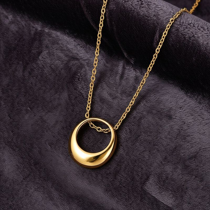 Стальная цепочка с напылением золотом и овальным кулоном J10082CJJ Стальная цепочка с напылением золотом и овальным кулоном J10082CJJ