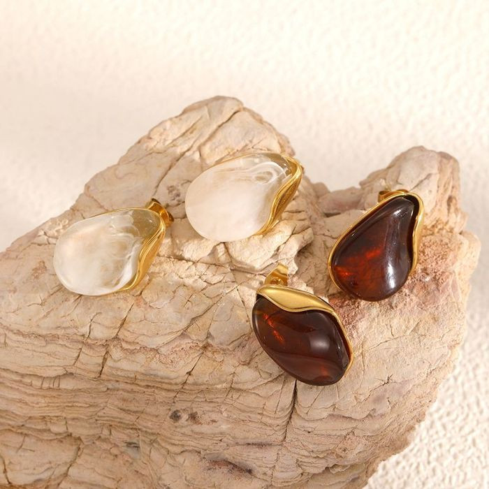 Стильные серьги-пусеты акриловые капли CJM42469