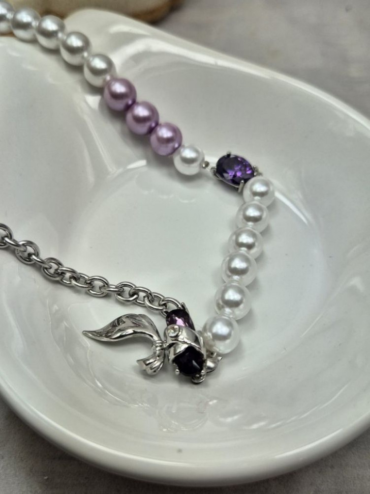 Асимметричное колье из жемчуга и стали с подвеской-крылом J10783CJJ