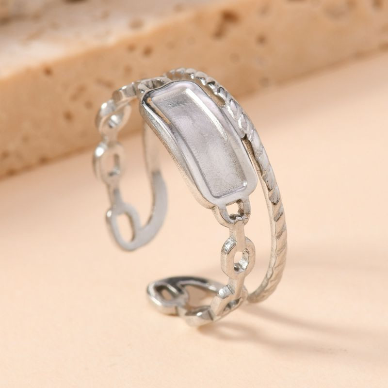 Серебристое кольцо с прямоугольной вставкой из перламутра CJJ16885