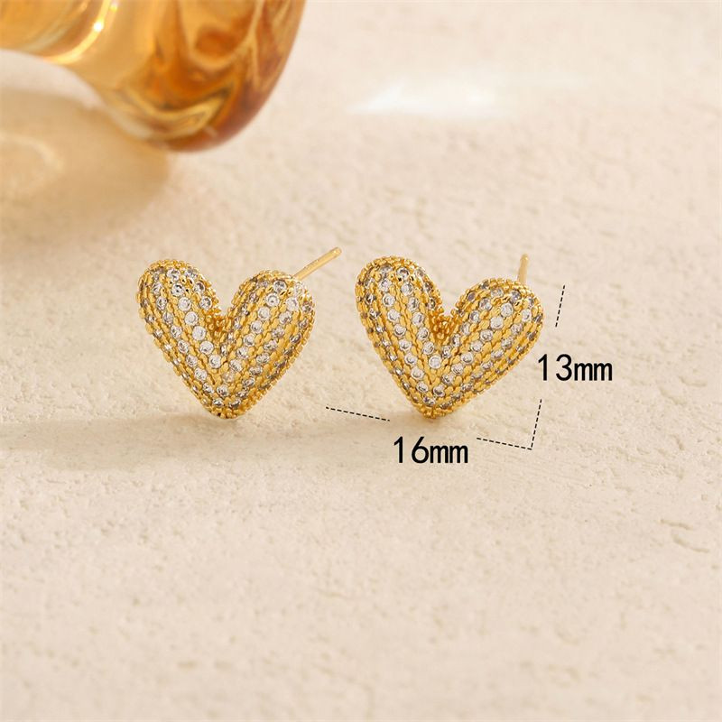 Серьги-пусеты Сердца с кристальными дорожками CJM18059