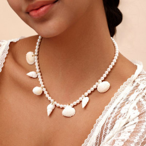 Жемчужное колье с ракушками CJN91875