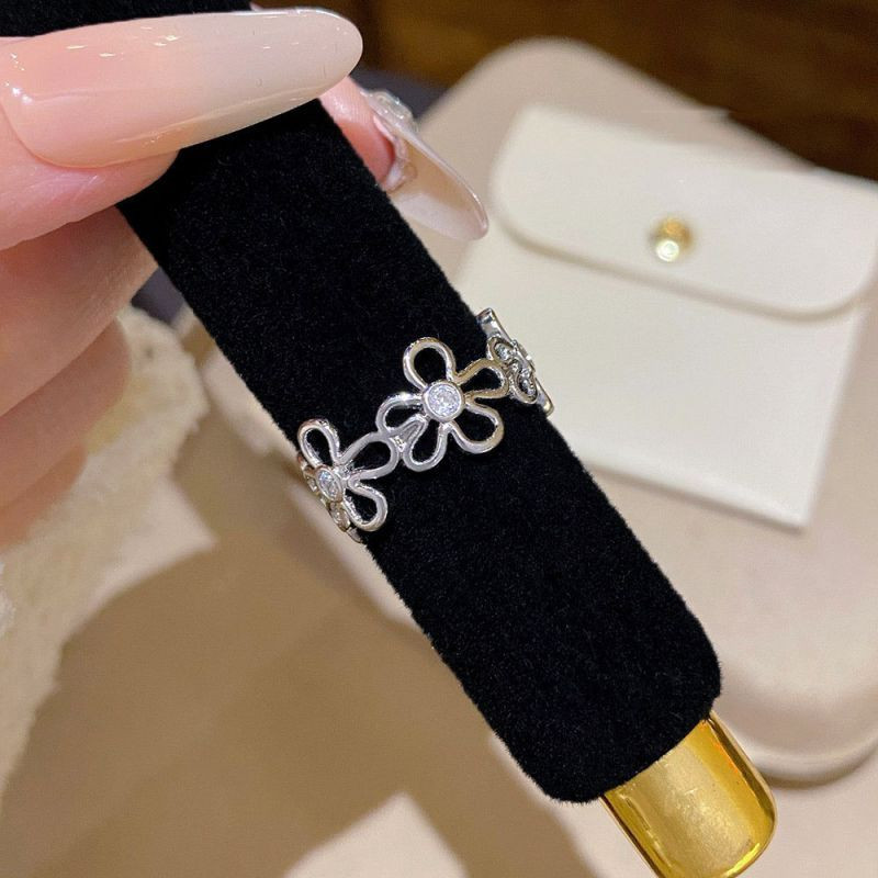 Серебряное кольцо с ажурным цветком ASUZ48955