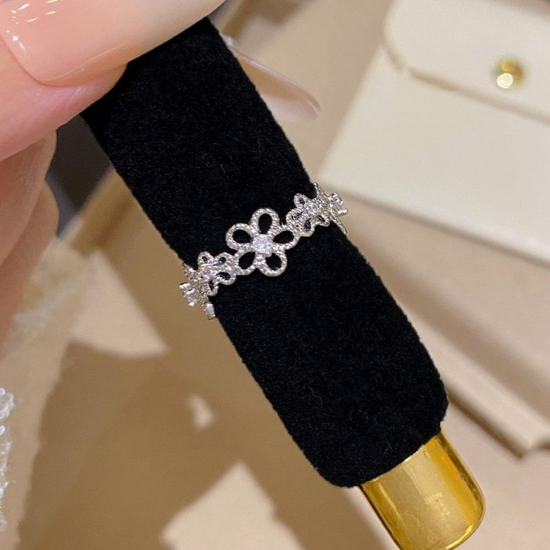 Серебряное кольцо с ажурным цветком ASUZ48955