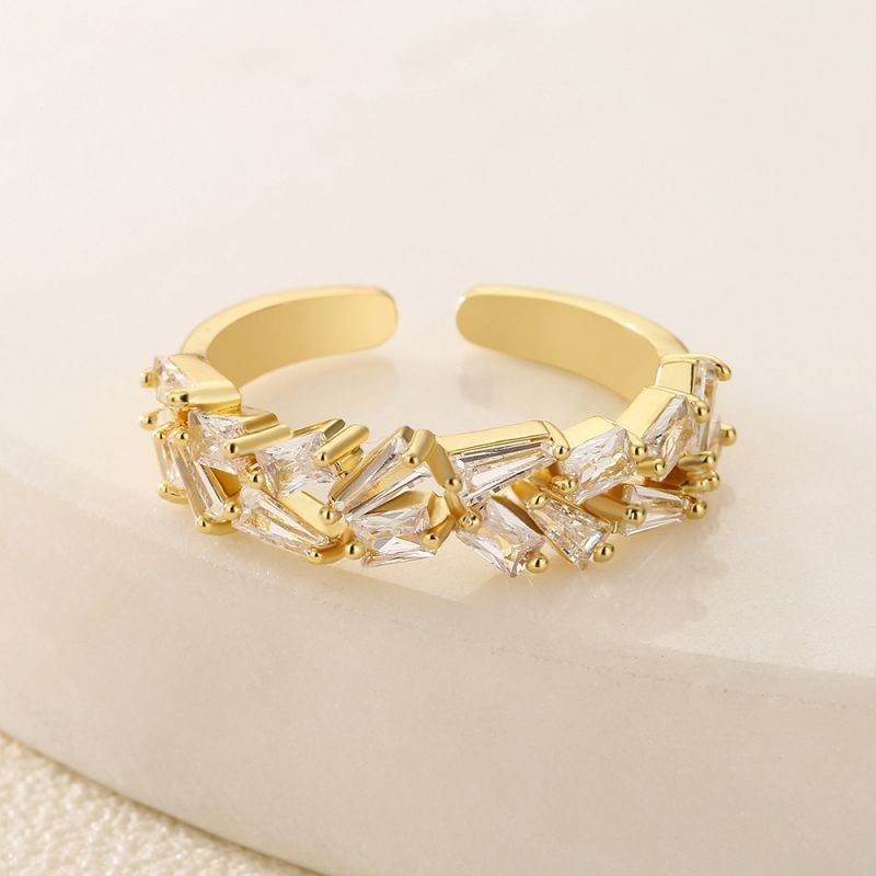 Кольцо из чередующихся кристаллов в огранке капля CJG25962 Кольцо из чередующихся кристаллов в огранке капля CJG25962