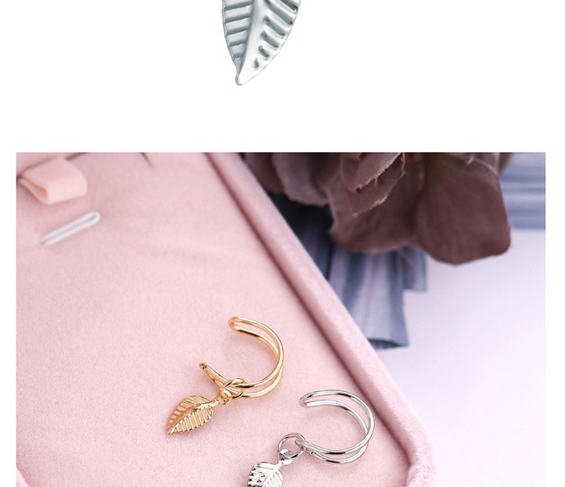 Золотистый кафф с подвеской-листом 2I67318MCK