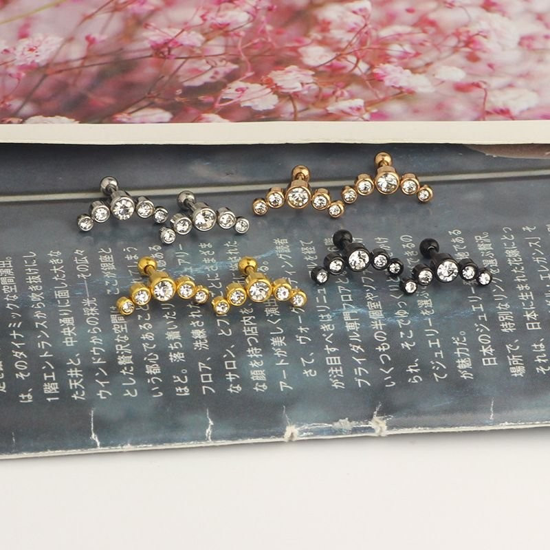 Пирсинг в уши M86789 Пирсинг в уши M86789