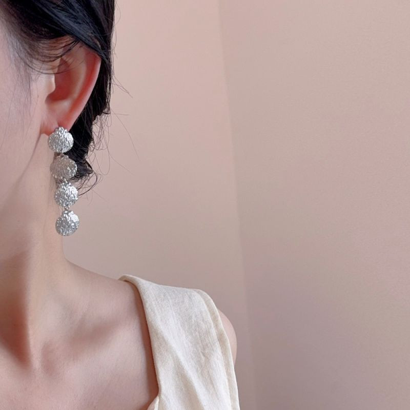 Классические серьги пусеты с вертикальной линией жемчуга CJN85975