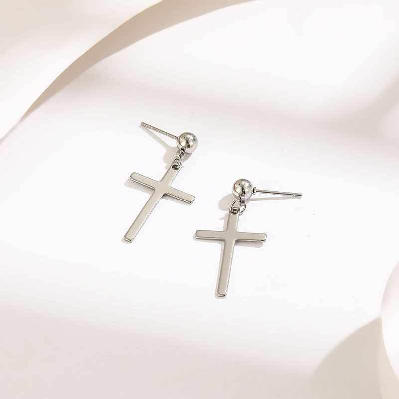 Серебристые висячие серьги Кресты CJH23996