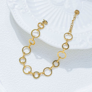 Браслет-цепочка из ажурных геометрических колец CJR62287