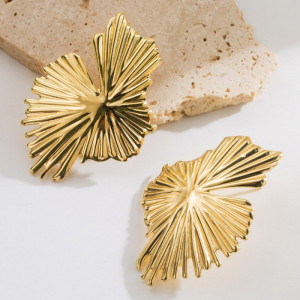 Фактурные серьги-пусеты золотистые веера CJN42928