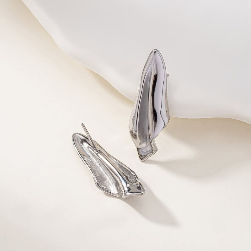Серебристые серьги из меди в футуристичном стиле Крылья 1J11597CJJ