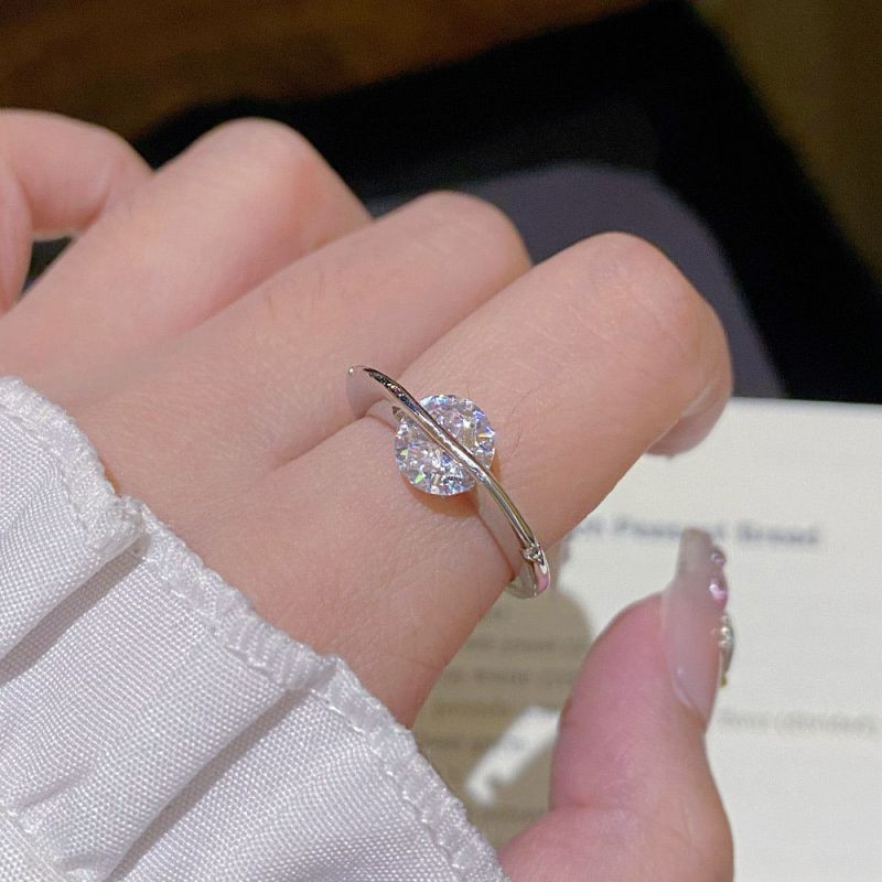 Серебряное кольцо с цирконом CJZ48965