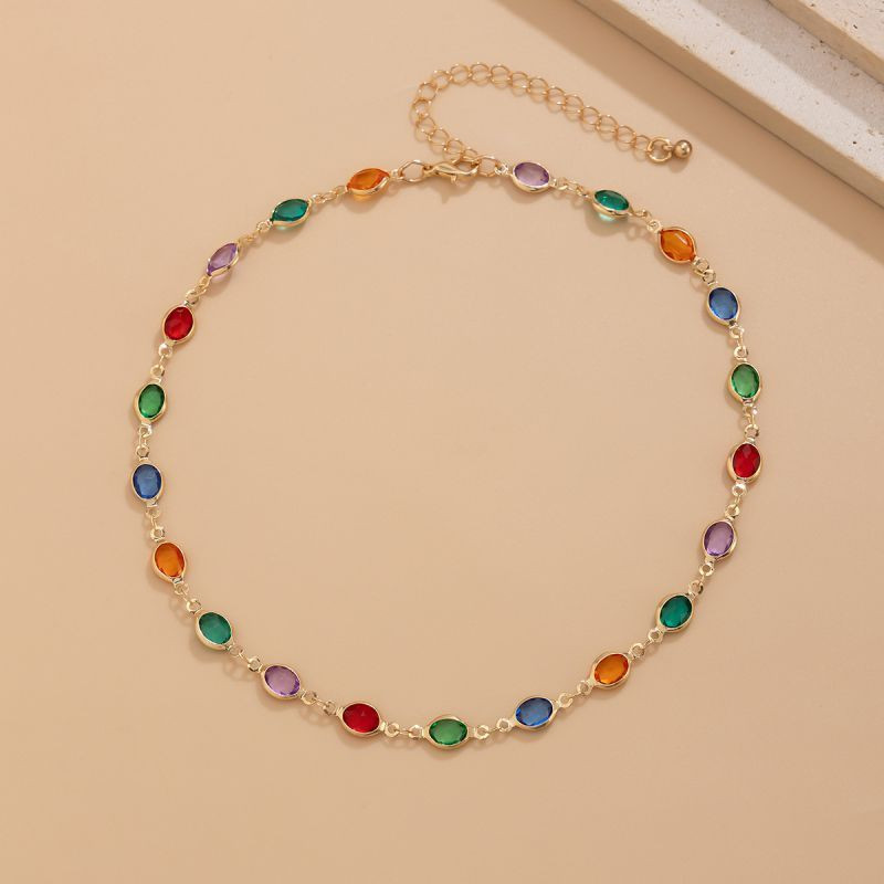 Тонкое колье с разноцветными кристаллами квадратной огранки CJH22205 Тонкое колье с разноцветными кристаллами квадратной огранки CJH22205