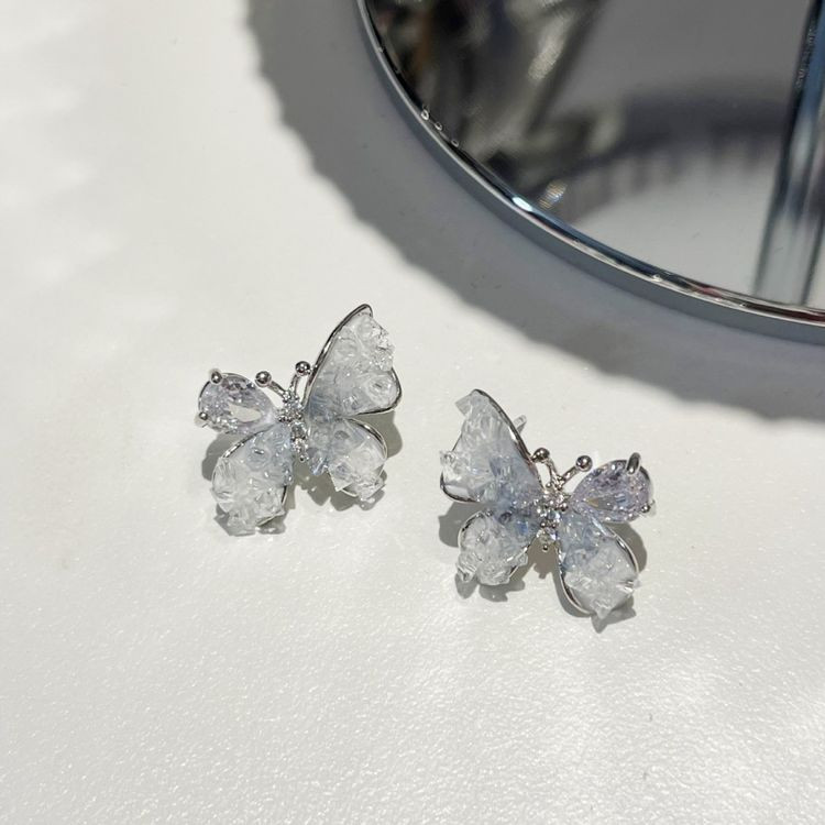 Серьги-пусеты Прозрачные бабочки на серебряном штифте 1J10601CJJ Серьги-пусеты Прозрачные бабочки на серебряном штифте 1J10601CJJ