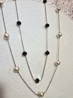 Двухслойное стальное колье с черными и белыми бусинами J11452CJJ Двухслойное стальное колье с черными и белыми бусинами J11452CJJ