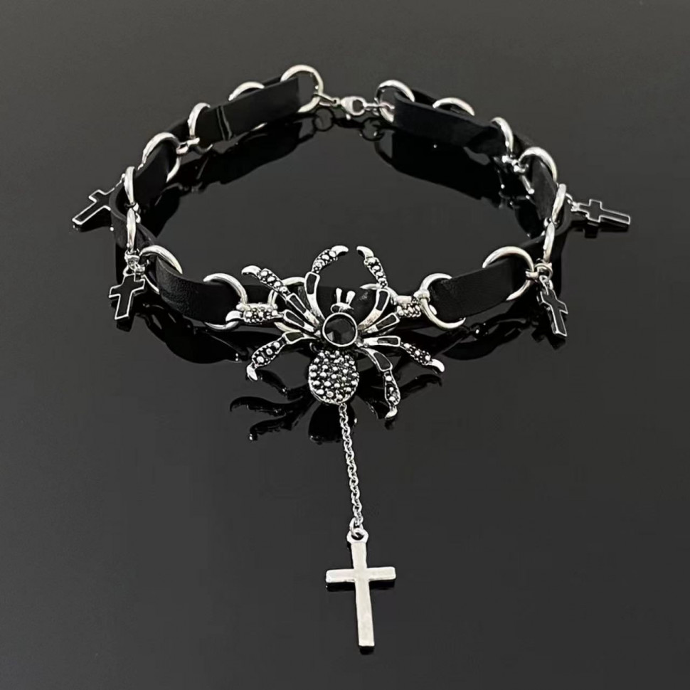 Чокер с крупным сердцем и готическими элементами CJG57161 Чокер с крупным сердцем и готическими элементами CJG57161