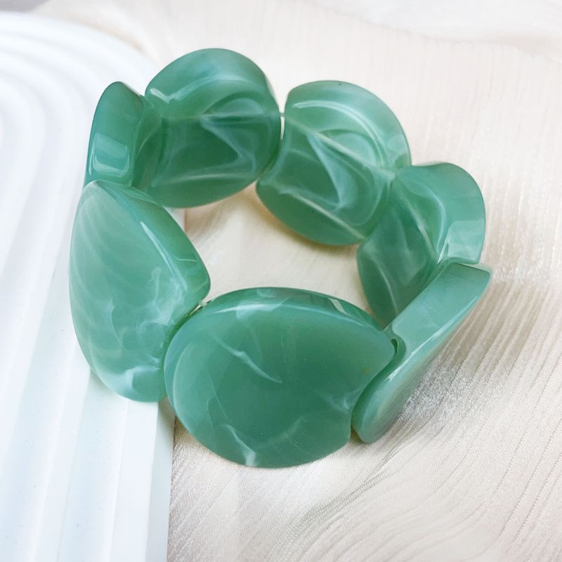 Браслет жесткий комбинированный с имитацией дерева и металла CJR57069