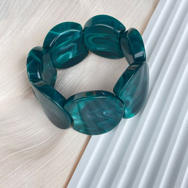 Браслет жесткий комбинированный с имитацией дерева и металла CJR57069