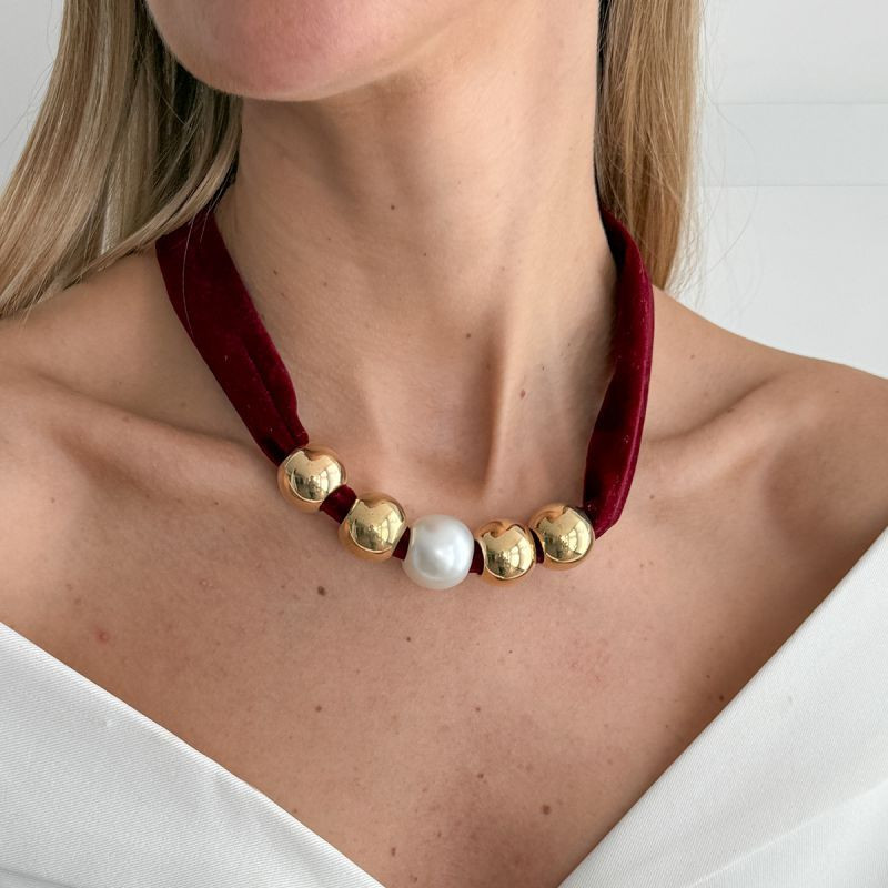 Чокер на широкой ленте с крупными золотистыми бусинами CJT25625 Чокер на широкой ленте с крупными золотистыми бусинами CJT25625