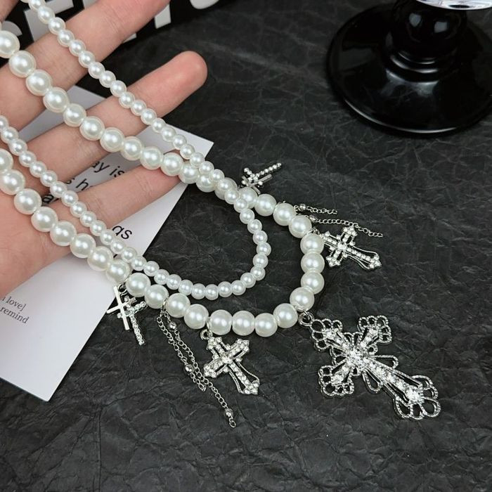 Многослойная Цепочка с жемчугом и декоративными символами CJL19698