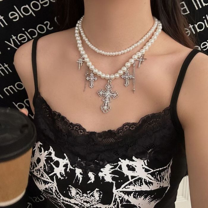 Многослойная Цепочка с жемчугом и декоративными символами CJL19698