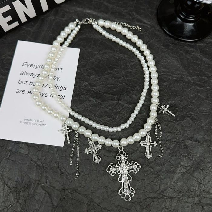 Многослойная Цепочка с жемчугом и декоративными символами CJL19698