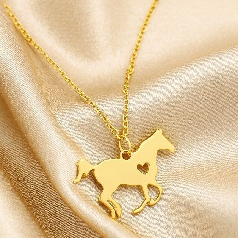 Золотистая цепочка с кулоном бегущая лошадь и сердце 1J12432CJJ