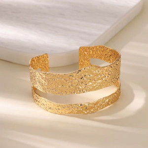 Браслет жесткий двухрядный с фактурной чеканкой CJL47157 Браслет жесткий двухрядный с фактурной чеканкой CJL47157