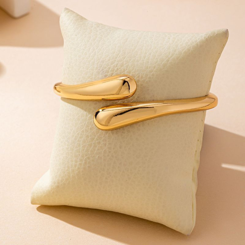 Жесткий браслет CJQ22073 Жесткий браслет CJQ22073