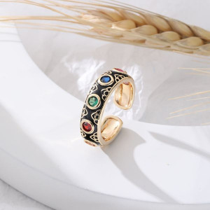 Широкое разомкнутое кольцо с цветными камнями в винтажном стиле CJL47003 Широкое разомкнутое кольцо с цветными камнями в винтажном стиле CJL47003