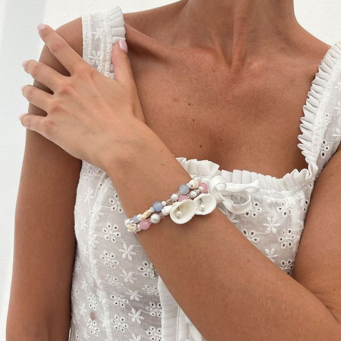 Браслет из жемчуга с крупными ракушками CJM42238