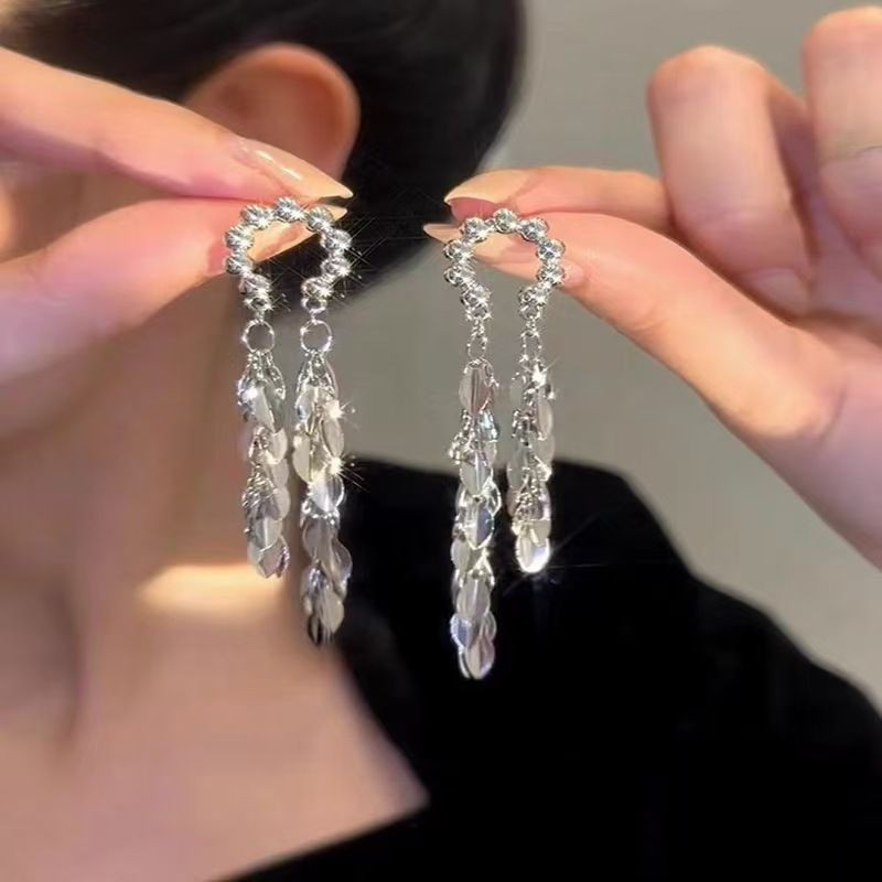 Длинные серьги каскады из золотистых дубовых листьев CJL27525 Длинные серьги каскады из золотистых дубовых листьев CJL27525