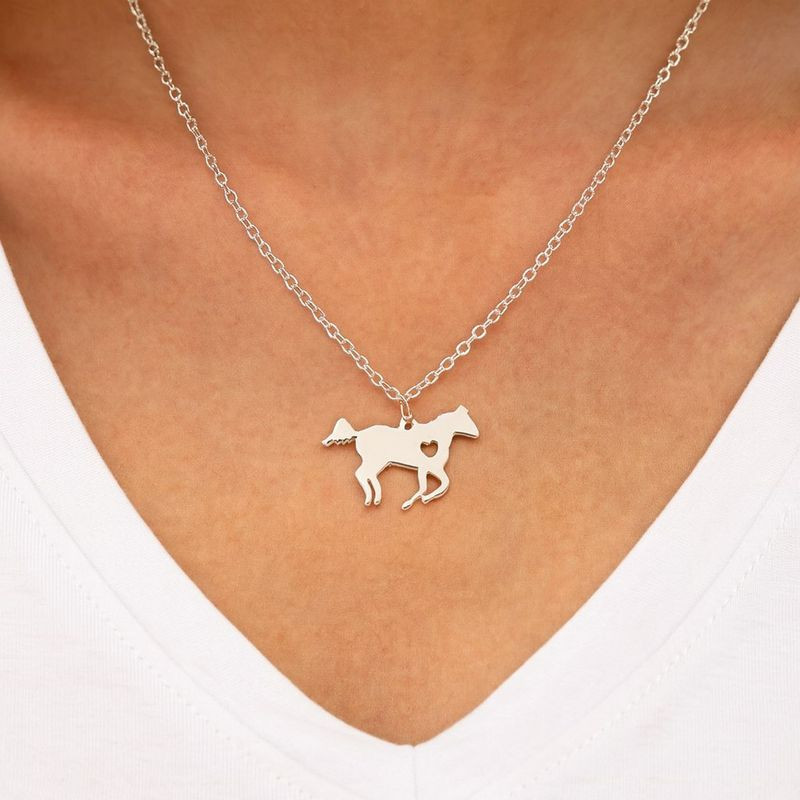 Титановая цепочка с кулоном скачущая лошадь с сердцем 1J12433CJJ Титановая цепочка с кулоном скачущая лошадь с сердцем 1J12433CJJ