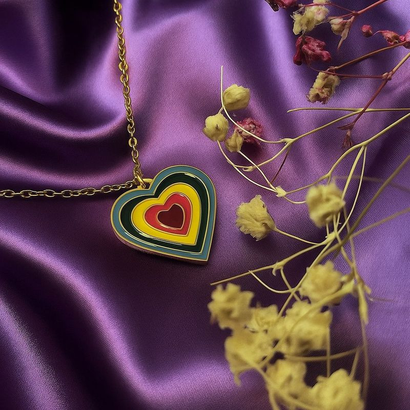 Яркая цепочка с подвеской в виде радужного сердца J10907CJJ Яркая цепочка с подвеской в виде радужного сердца J10907CJJ