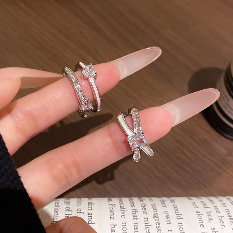 Серебряное кольцо с сердцем и цирконом CJZ42003