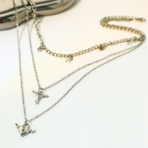 Тройная цепочка со звездными подвесками и кристаллами N68734 Тройная цепочка со звездными подвесками и кристаллами N68734