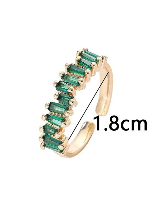 Кольцо-дорожка с изумрудными кристаллами багетной огранки U82297