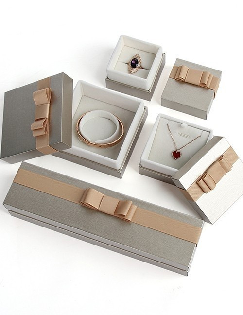 Коробка V28902