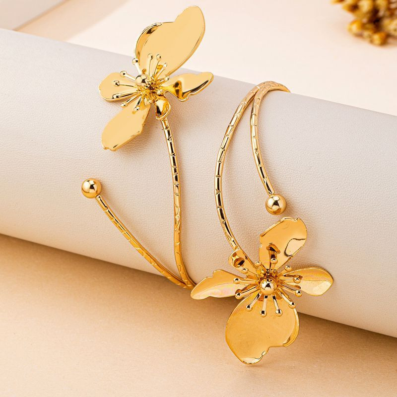 Жесткий браслет CJQ22091 Жесткий браслет CJQ22091