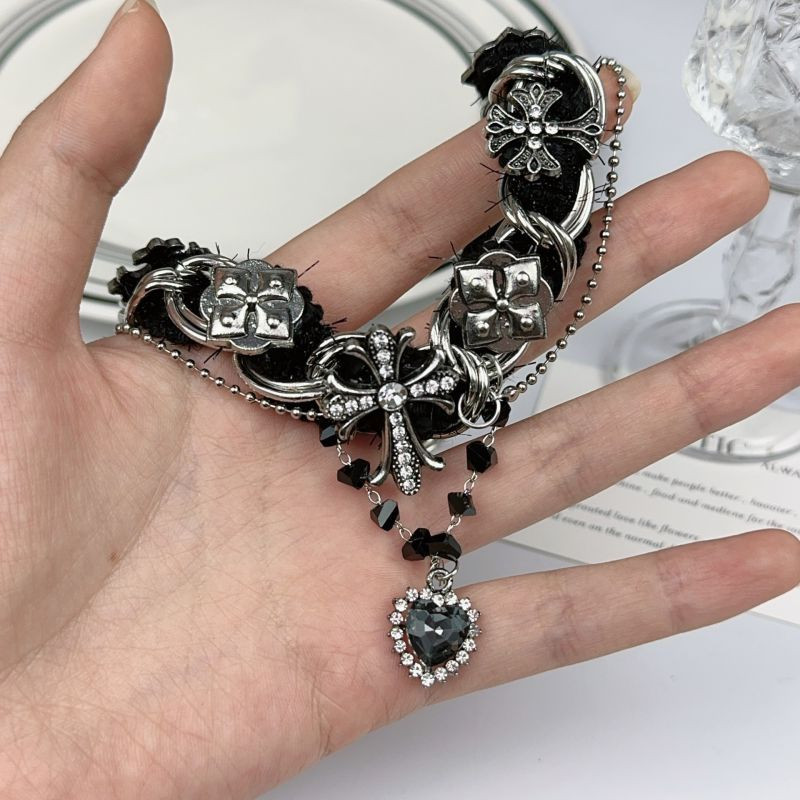 Многослойный черный чокер с ажурной подвеской-крестом CJL19675