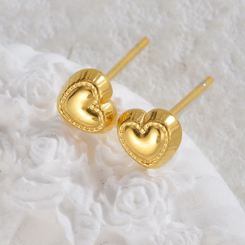 Серьги-пусеты Сердца объемные глянцевые CJL35165