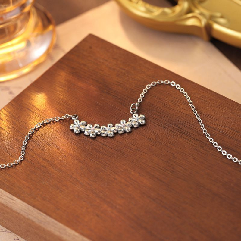 Серебряное колье из стали с клевером CJZ56197