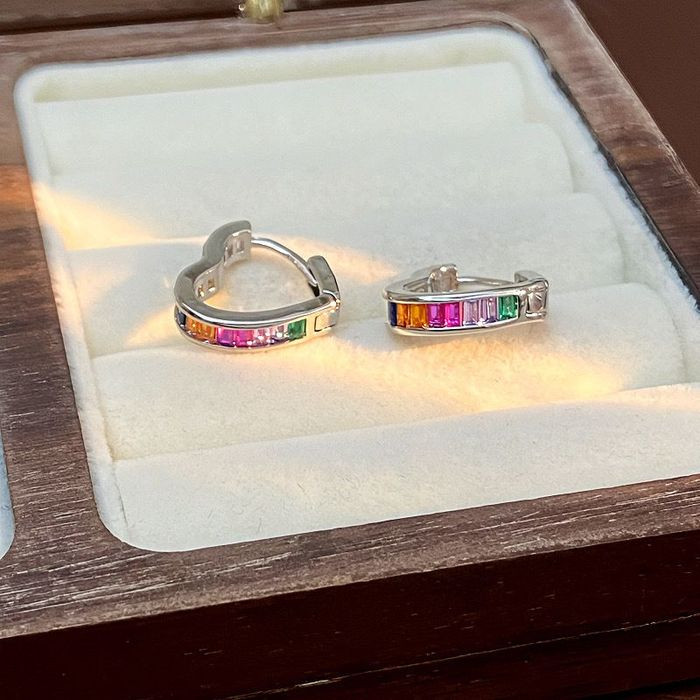 Серьги-конго с разноцветной дорожкой CJL32510