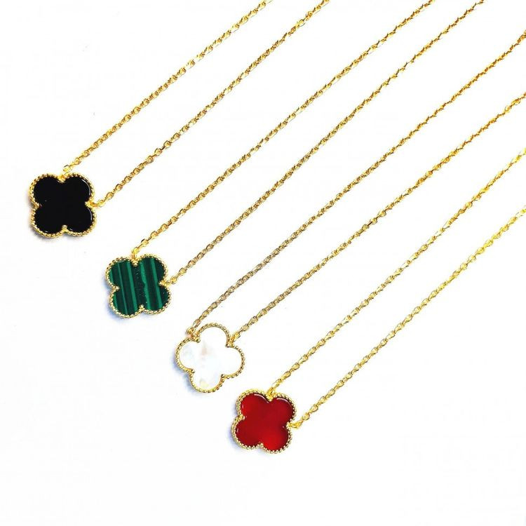 Стальная цепочка с кулоном в форме черного клевера J10292CJJ